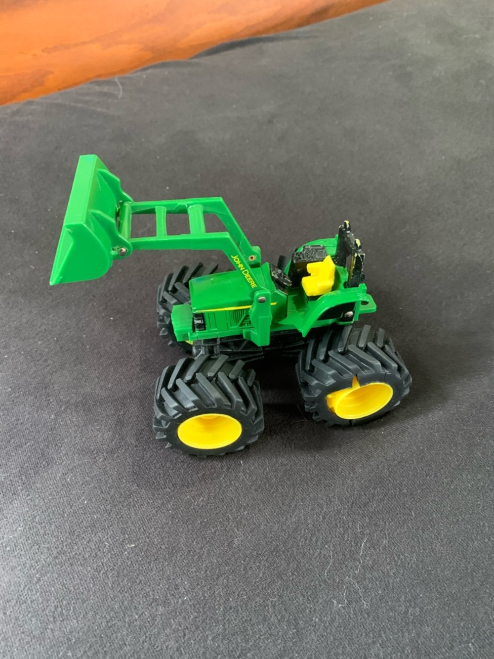 ERTL Diecast John Deere 4x4 Tractor with Loader